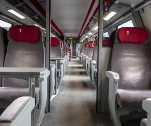 Araç İçi Konforun Gizli Kahramanı: Otomotiv Halıları